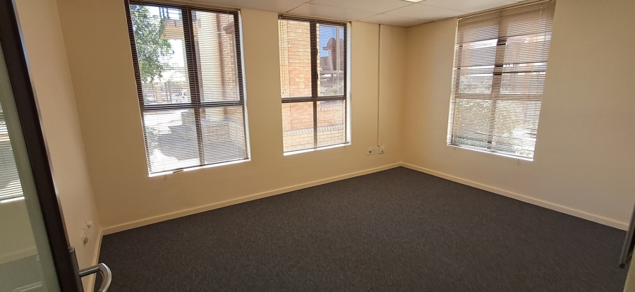 Commercial Property for Sale in Langenhovenpark Free State